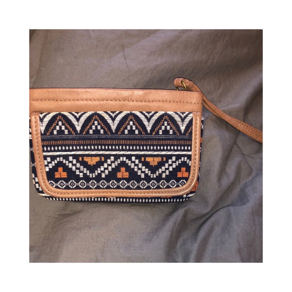 Wristlet✨